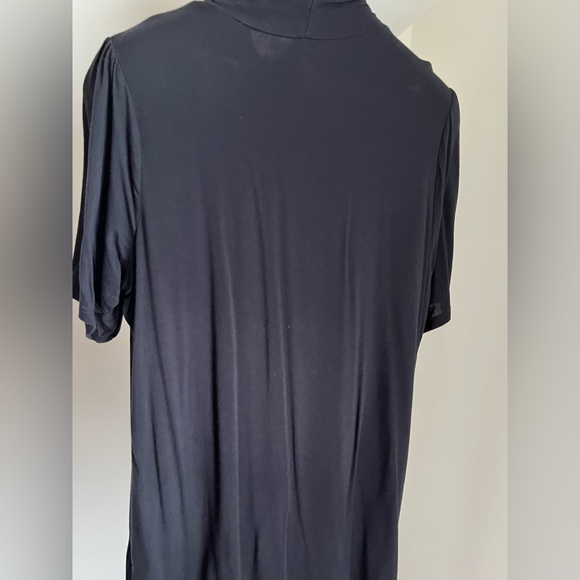 Apt. 9 Essentials short sleeved knit top. Ruched mock turtleneck. Black. - Picture 3 of 5